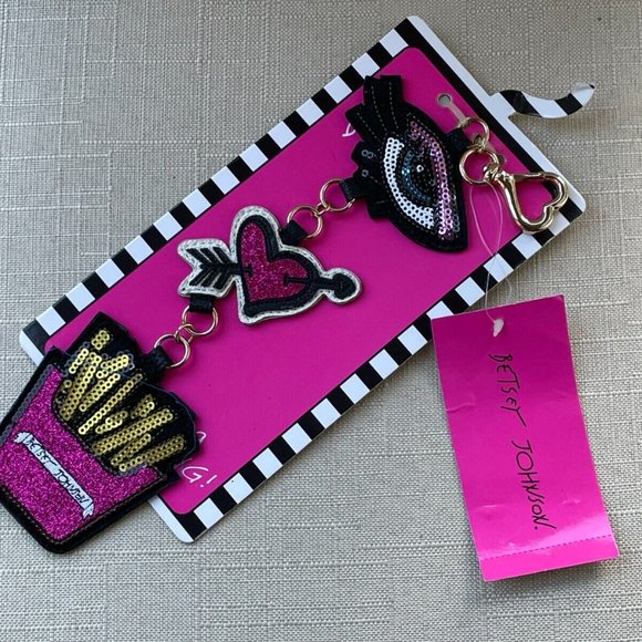 Betsey Johnson Keys Holder Sparkling Sequins Fries Heart Eye Key Chain - Picture 2 of 6